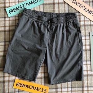 KUHL L freeflex NWOT short 10” ins long drawstring